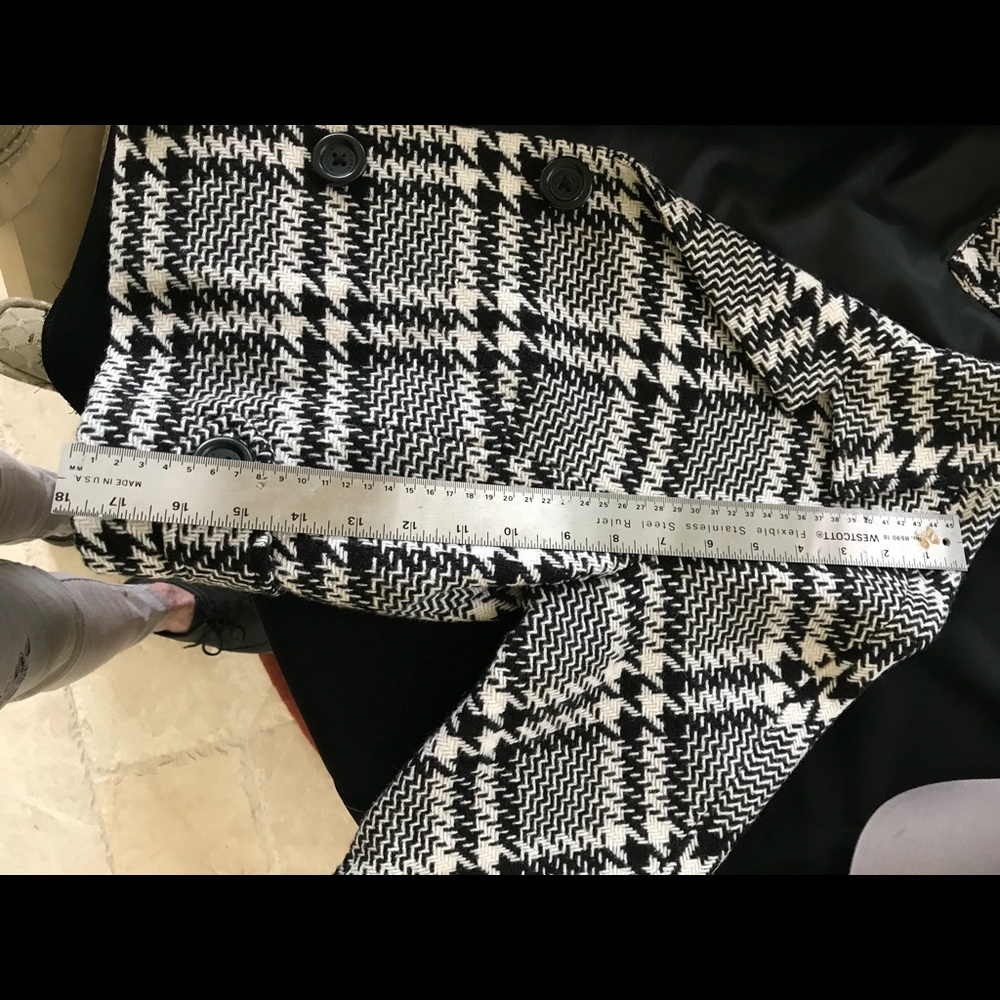 Jacket - Picture 4 of 6